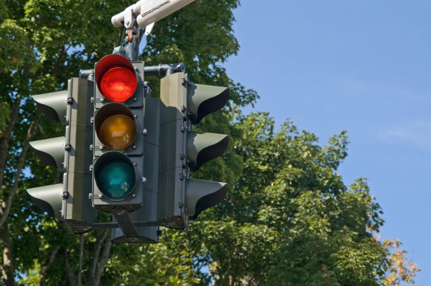 Accidents When Traffic Lights Are Malfunctioning: Who’s At Fault?